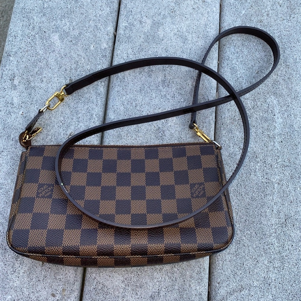 Louis Vuitton Pochette accessories